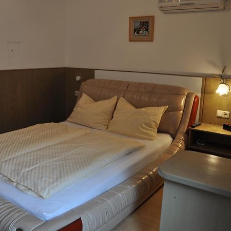Arkadenhof Bed and Breakfast Fürstenfeld Exteriör bild