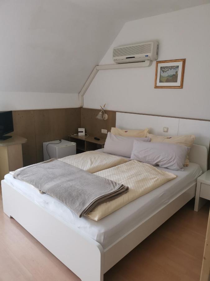 Arkadenhof Bed and Breakfast Fürstenfeld Exteriör bild