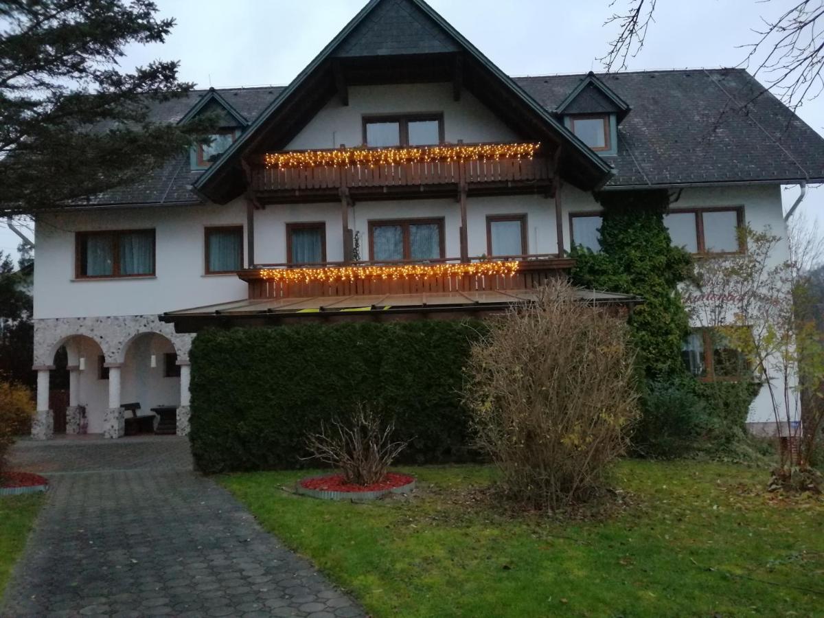 Arkadenhof Bed and Breakfast Fürstenfeld Exteriör bild