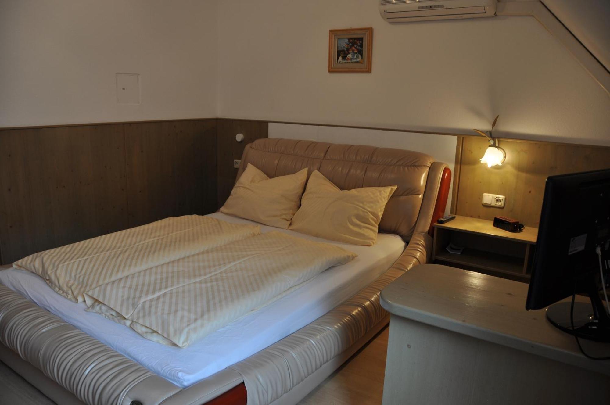 Arkadenhof Bed and Breakfast Fürstenfeld Exteriör bild